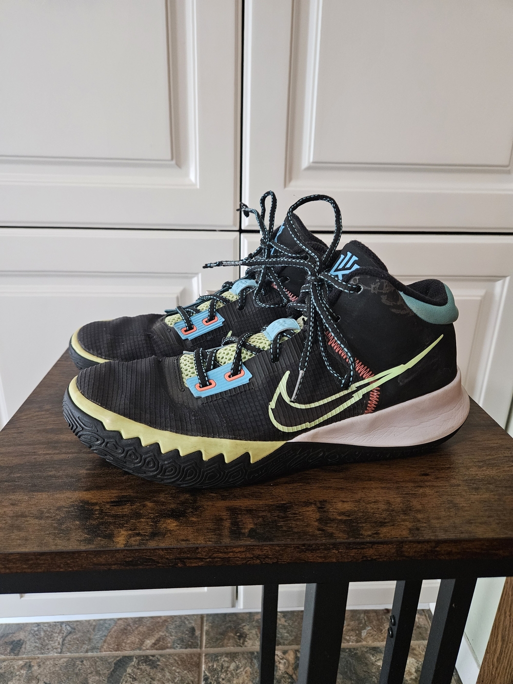 Nike Kyrie Flytrap IV Black Lime Glow Basketball Shoes Streetwear Sporty Athlete